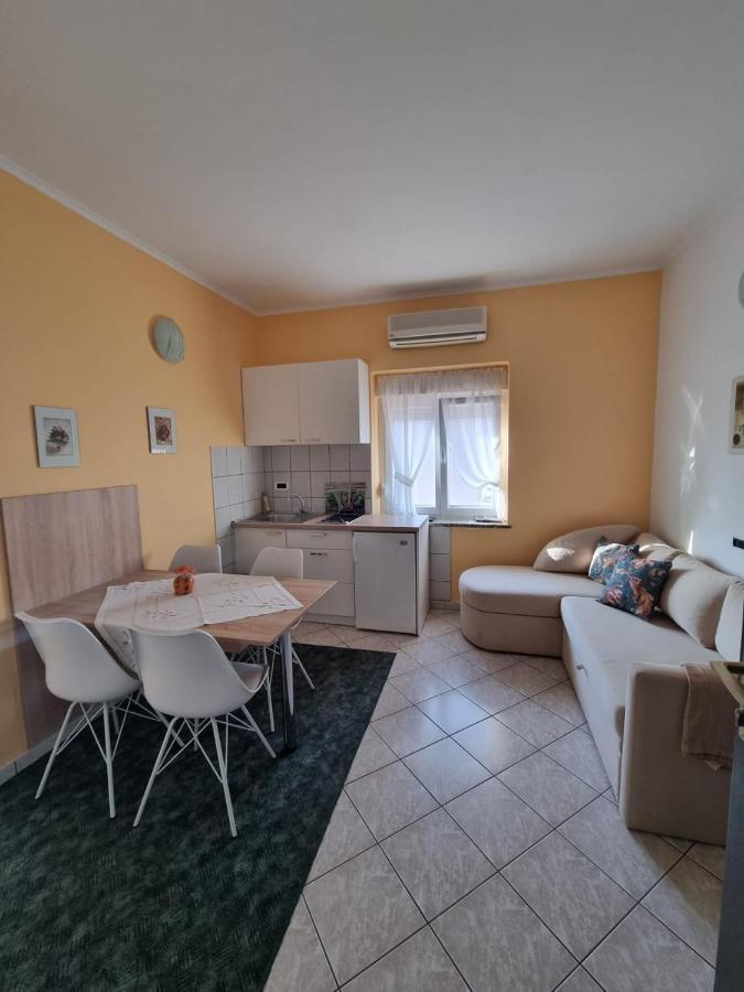 Apartments Jann Krk Town Exterior photo