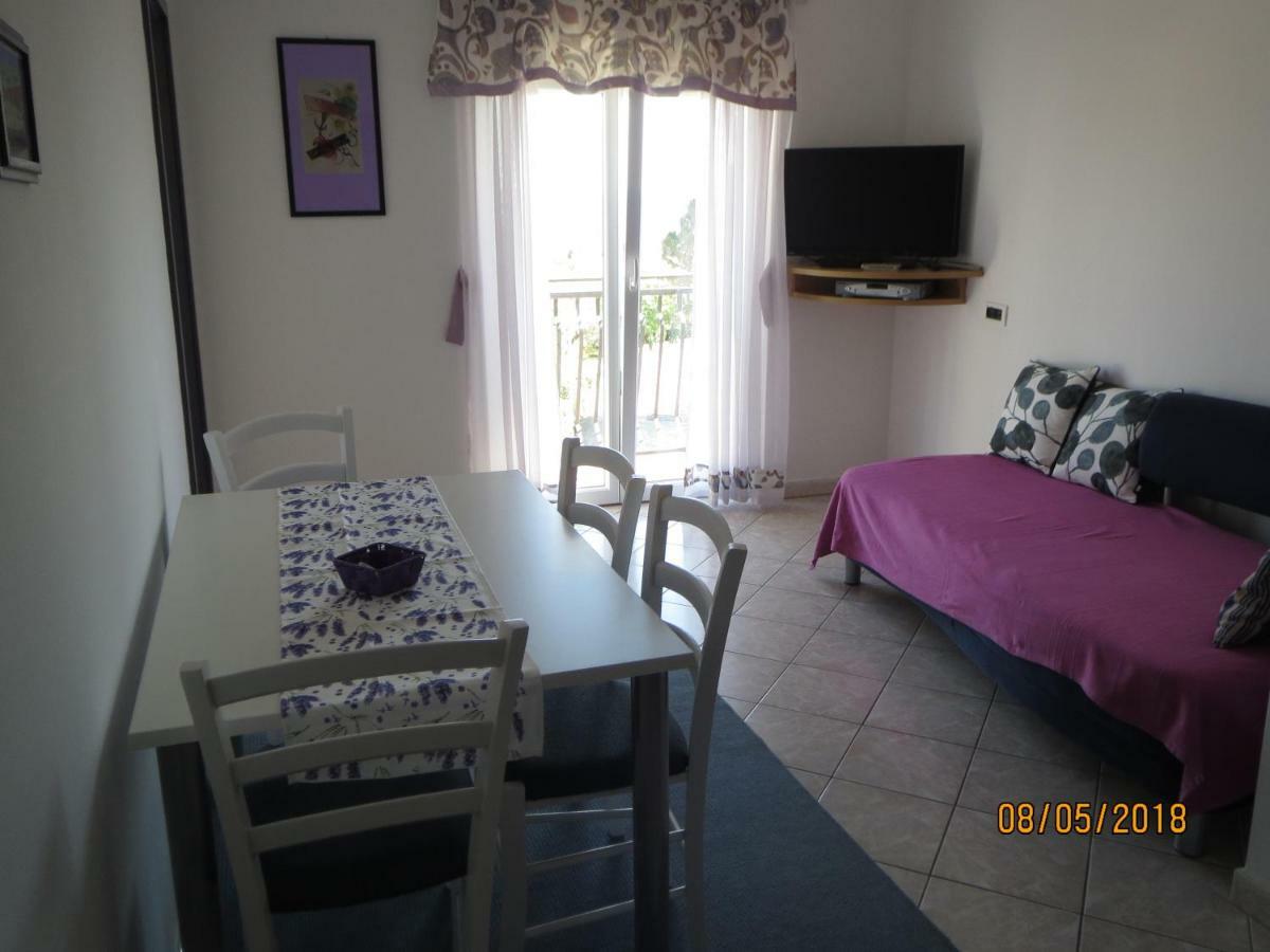 Apartments Jann Krk Town Exterior photo